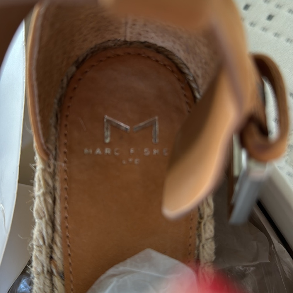 Excellent Used Condition With Box Marc Fisher Ann… - image 3